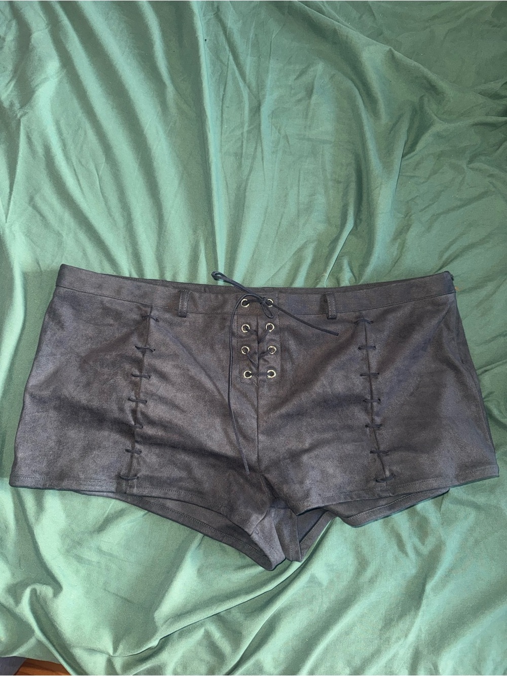 Edikted by Urban Outfitters Black Lace-Up Faux Suede Jean Shorts XL